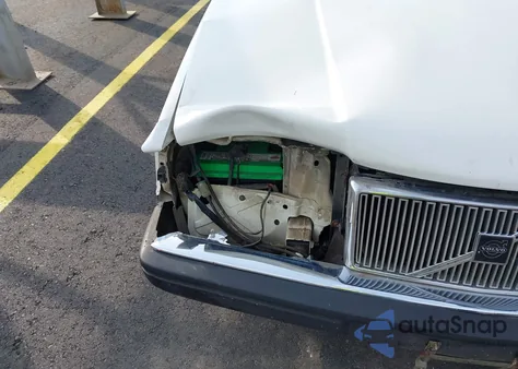 1993 Volvo 960 from USA, damaged, VIN YV1KW9505P0013092